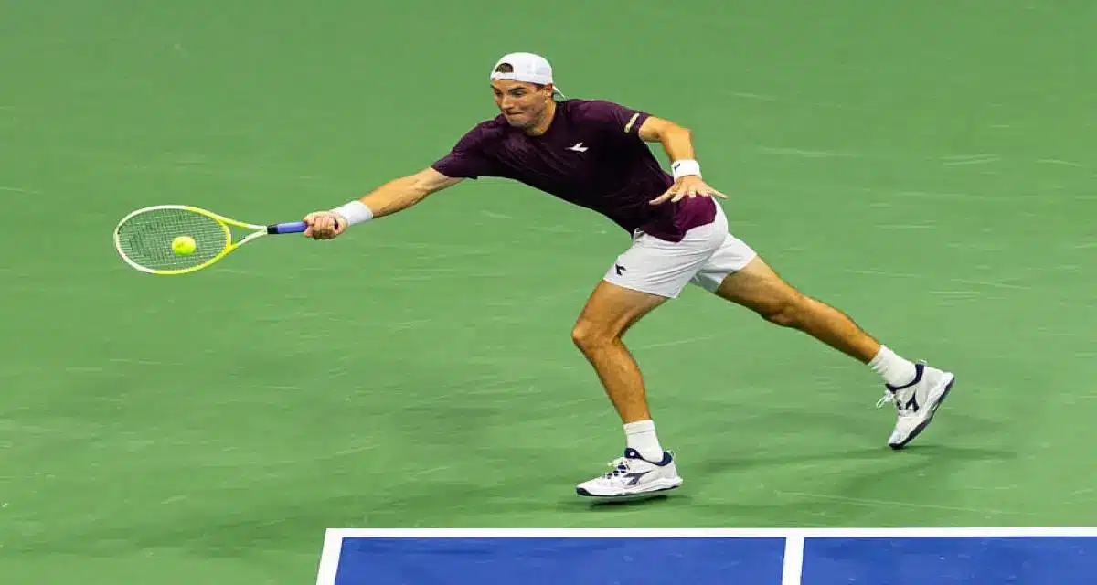 Davis Cup: Germany Makes Strong Start Against Japan