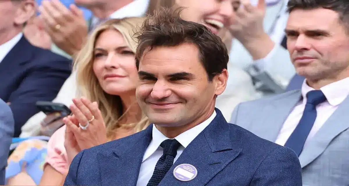 Tennis: Roger Federer Sparks Attention with a Simple Gesture